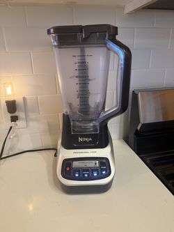 Ninja Professional 1100W Blender – 72 oz Pitcher – Works Great Price: $60 OBO