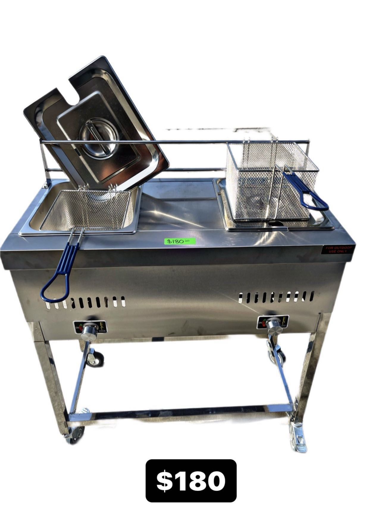 Deep Fryer New With 2 Basket/ Nuevo Fridora De 2 Canastas Con Patas Desmontables