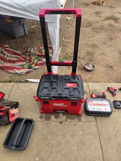 Milwaukee Packout Rolling Tool Box