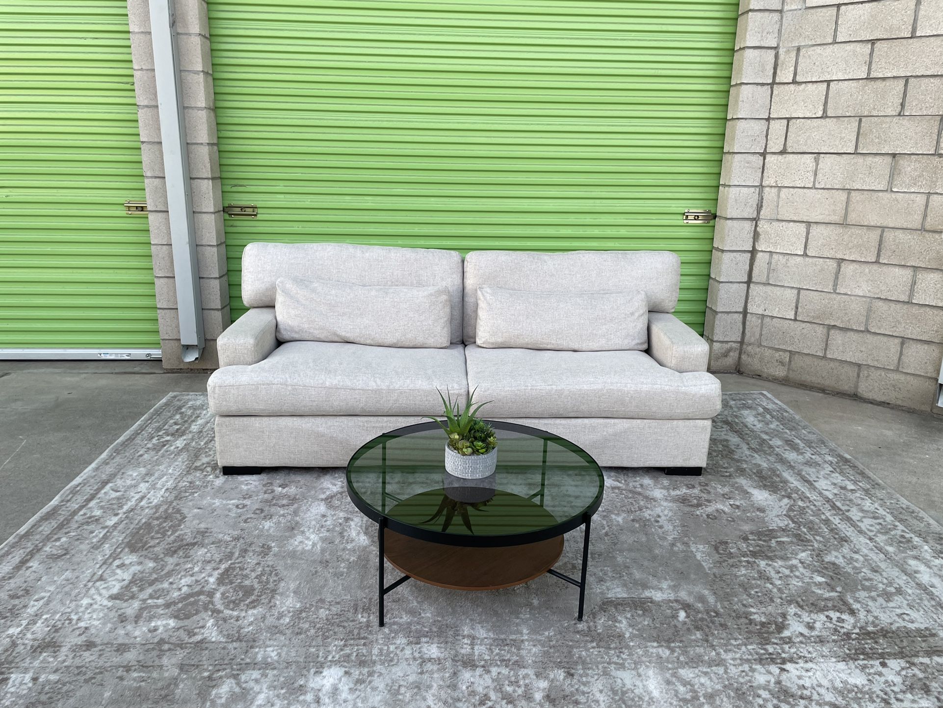 *Free Delivery* Modern Couch Sofa 3 Seater 