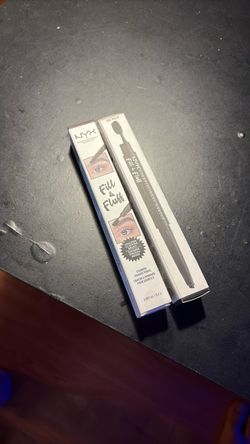 NYX FILL AND FLUFF EYEBROW PENCIL BRUSH