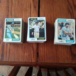1974 TOPPS BASEBALL CARDS 177 DIFFRENT CARDS