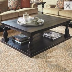 COFFEE TABLE / CENTER TABLE