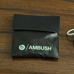 Beats x AMBUSH — Limited Edition Earbuds (Mint Green)
