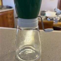 Vintage Nut/spice Chopper