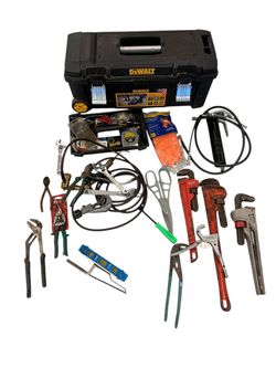 DEWALT TOOLBOX W/ TOOLS #33240