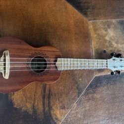 Luna soprano Ukulele 