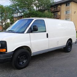 2008 Chevy Express 2500 Runs Excellent