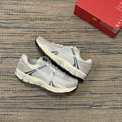 Nike Vomero 5 Platinum Tint