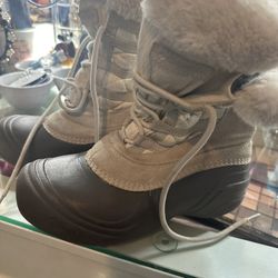 Snow Boots 