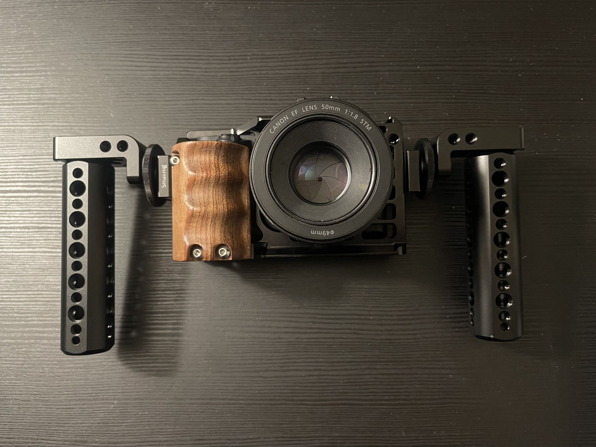 Sony A6500 + 50mm Lens + SmallRig Cage + Dummy Battery + 4k Capture Card. Low Shutter Count