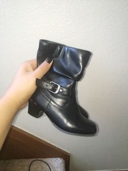 Girls size 9 black boots with heels