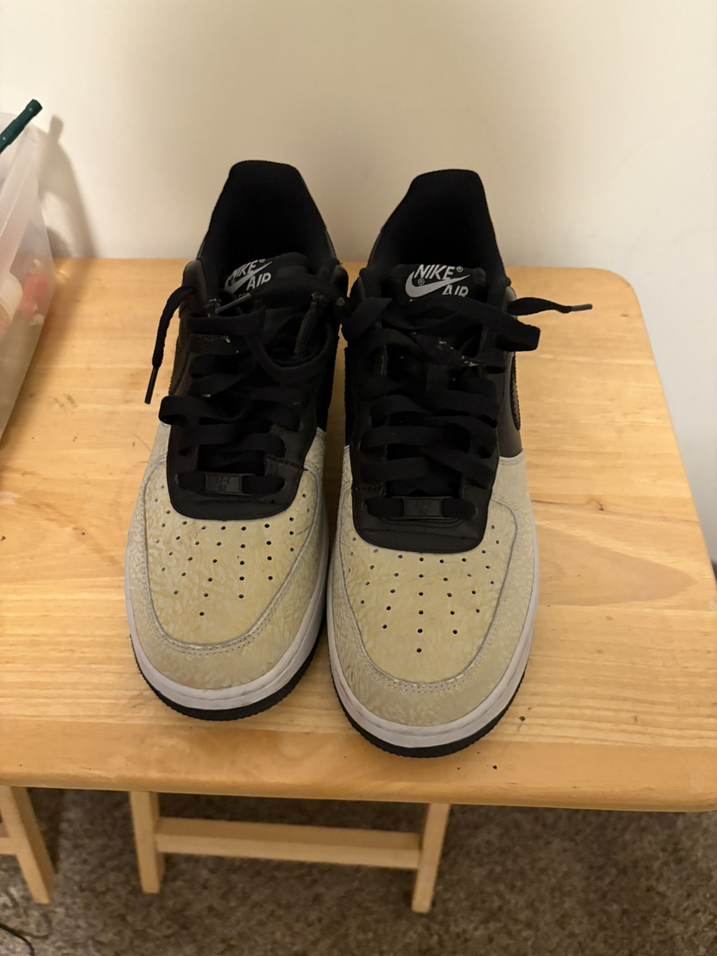 Nike Air Force 1 low black elephant print toe
