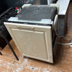 THERMADOR DISHWASHER 24” PANEL READY 