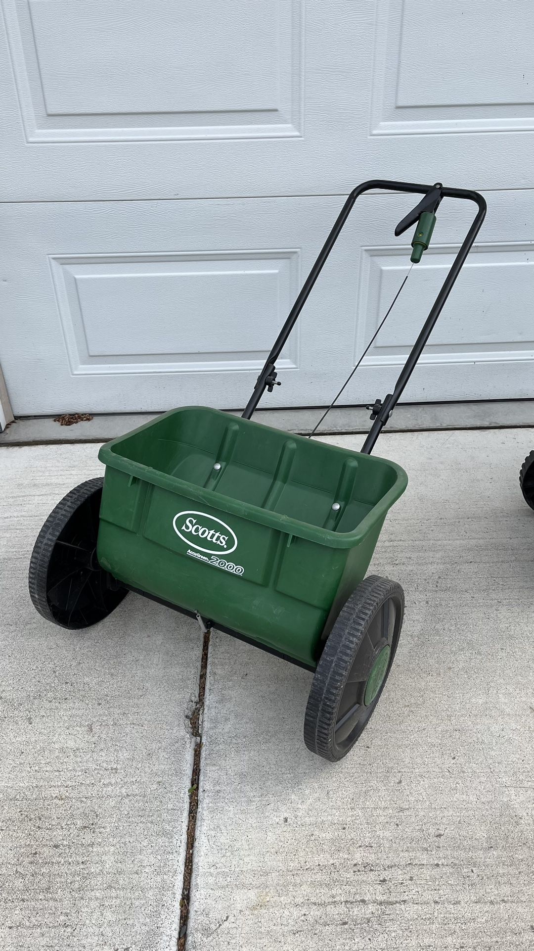 Scott’s Fertilizer Spreader