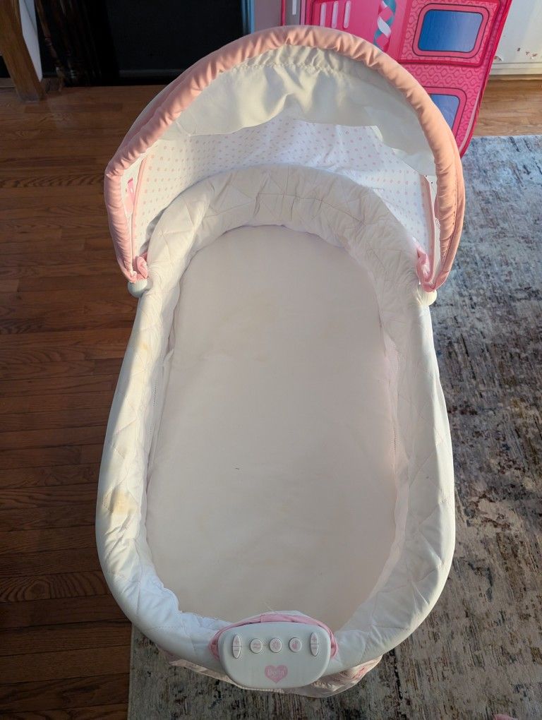 Free Bassinet