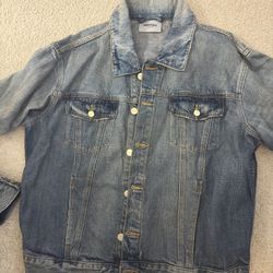 Fear Of God Essentials Denim Jacket (size L)