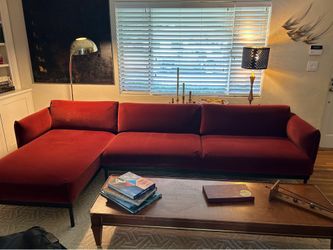 Couch w chaise