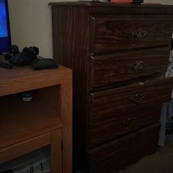 Selling Furniture And Tv 