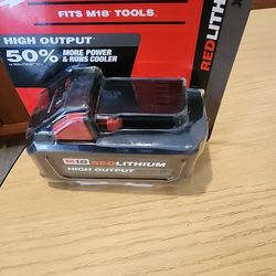 Milwaukee 18v 8ah Battery New 