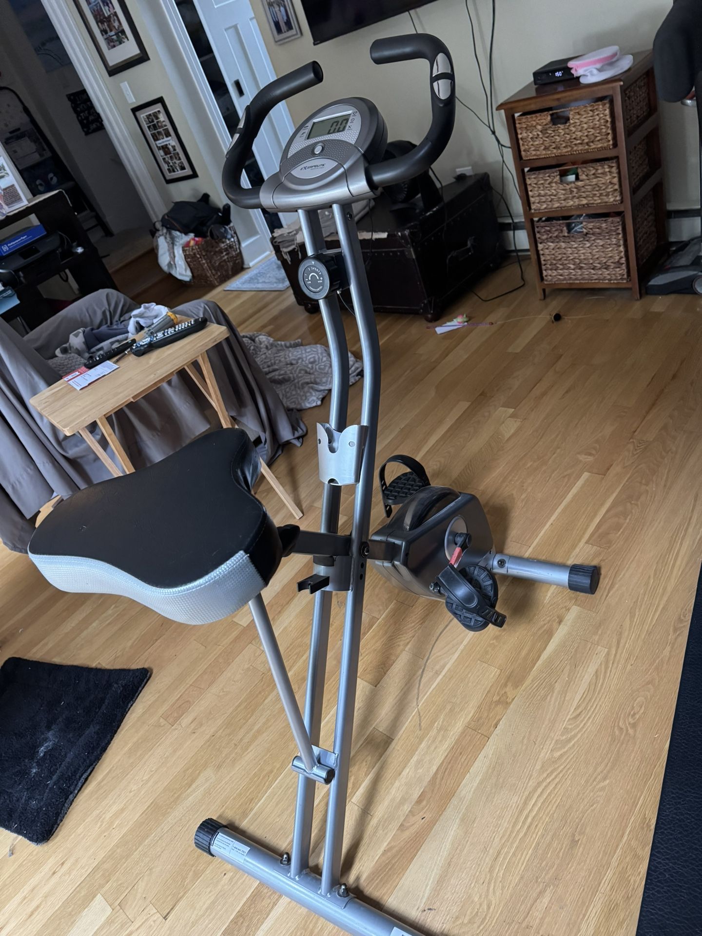 Foldable exercise bike