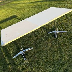 TABLE 6’ X 3’ CHOOSE LEGS 47TH AVE. AND DOBBINS IN LAVEEN