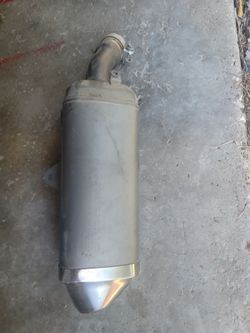 Stock exhaust/ Muffler 600