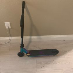 Root Industries type r scooter