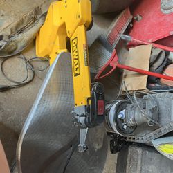 Dewalt Saw 