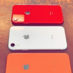 iPhone Xr 64Gb Unlocked plus warranty and charger