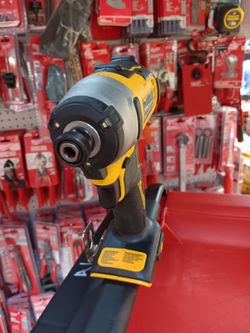 DEWALT 20V ATOMIC IMPACT