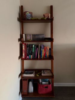 Bookcase shelves