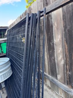 Dog kennel fence