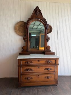 Antique Eastlake Victorian 19th Century Dresser