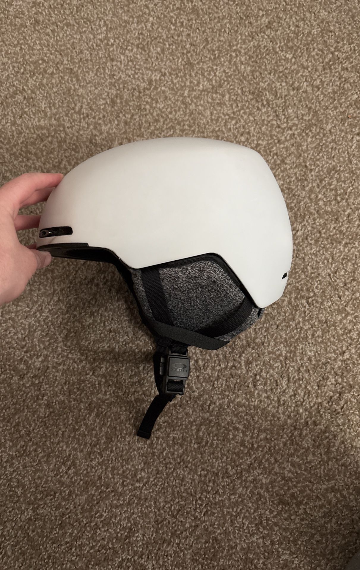 MOD1 Oakley Helmet