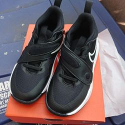 Team Hustel D11 Kids  Shoe Size 12 For 30$