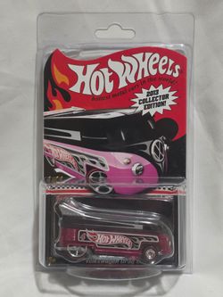 Hot Wheels Collector Edition 2013 Volkswagen Drag Bus 1:64 Diecast Purple/Black