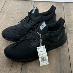 Adidas Ultraboost Triple Black Size 11