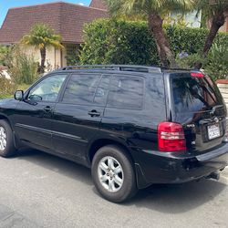 Toyota High lander black