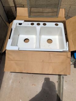 Cast iron sink