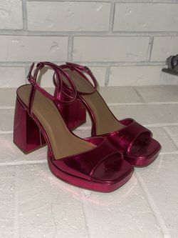 Bamboo Metallic Pink Platform Heels Size 8.5