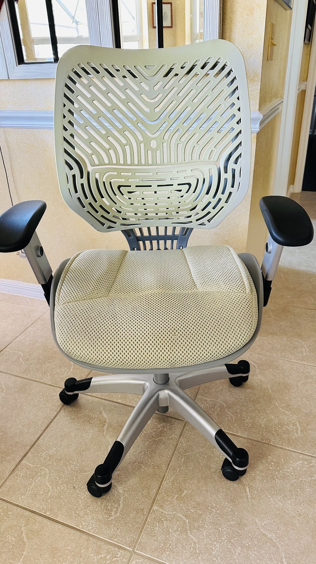 Office chair, Like New, $50