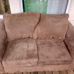 Nice Comfy Microfiber Sofa / Couch / Love Seat