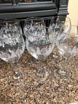 Wine glasses tree etched w gold rim