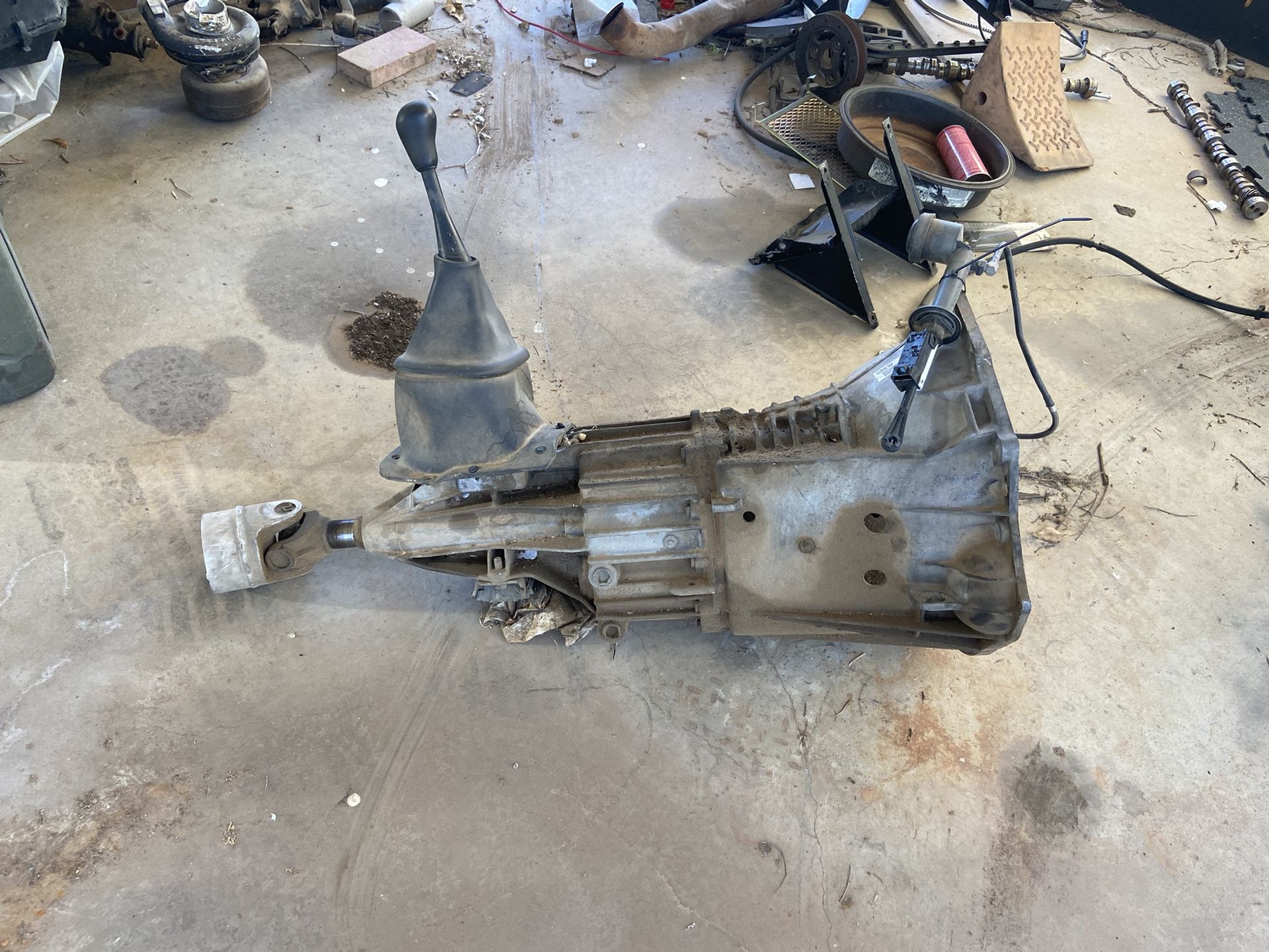 Chevrolet NV3500 5 Speed Transmission T5