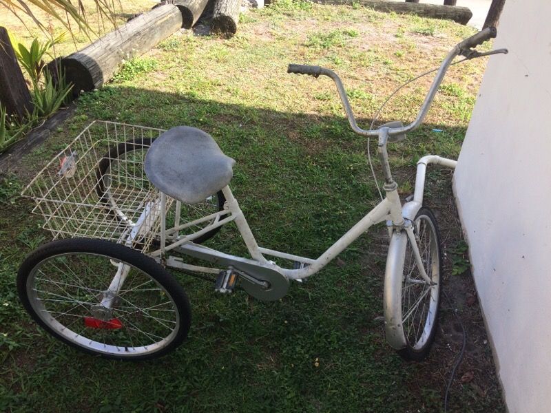 MIAMI SUN ☀️ 3 wheels bike works great