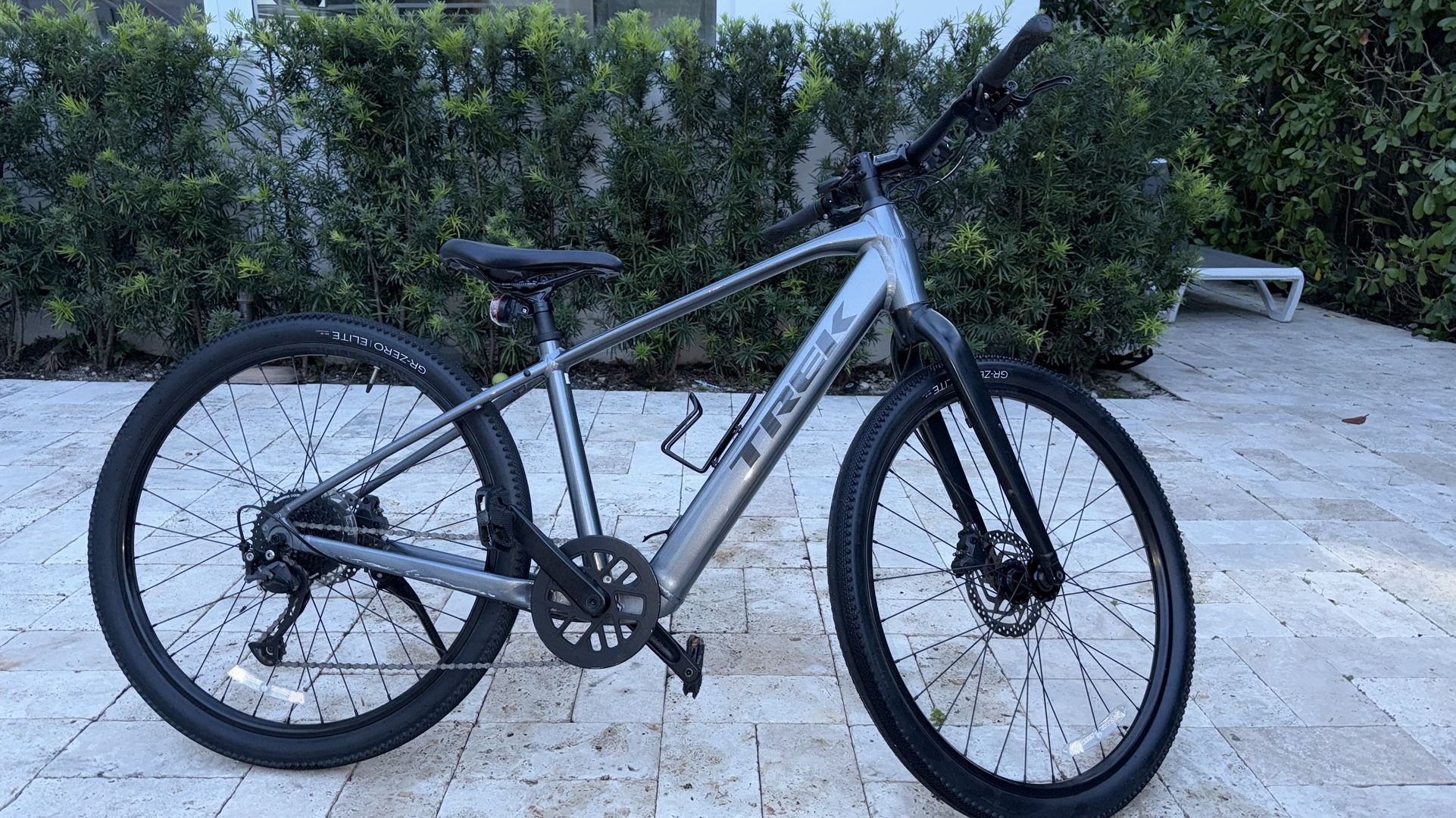 Electric mountain Bike TREK Dual Sport