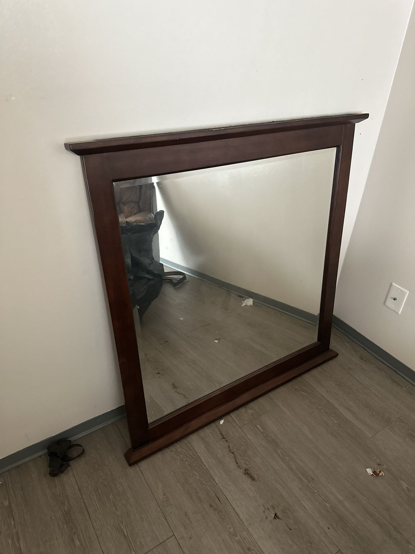Mirror Dresser