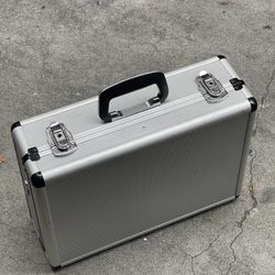 Aluminum case 13 x 18" x 6" wide for tools and other wiring instruments with compartments in it