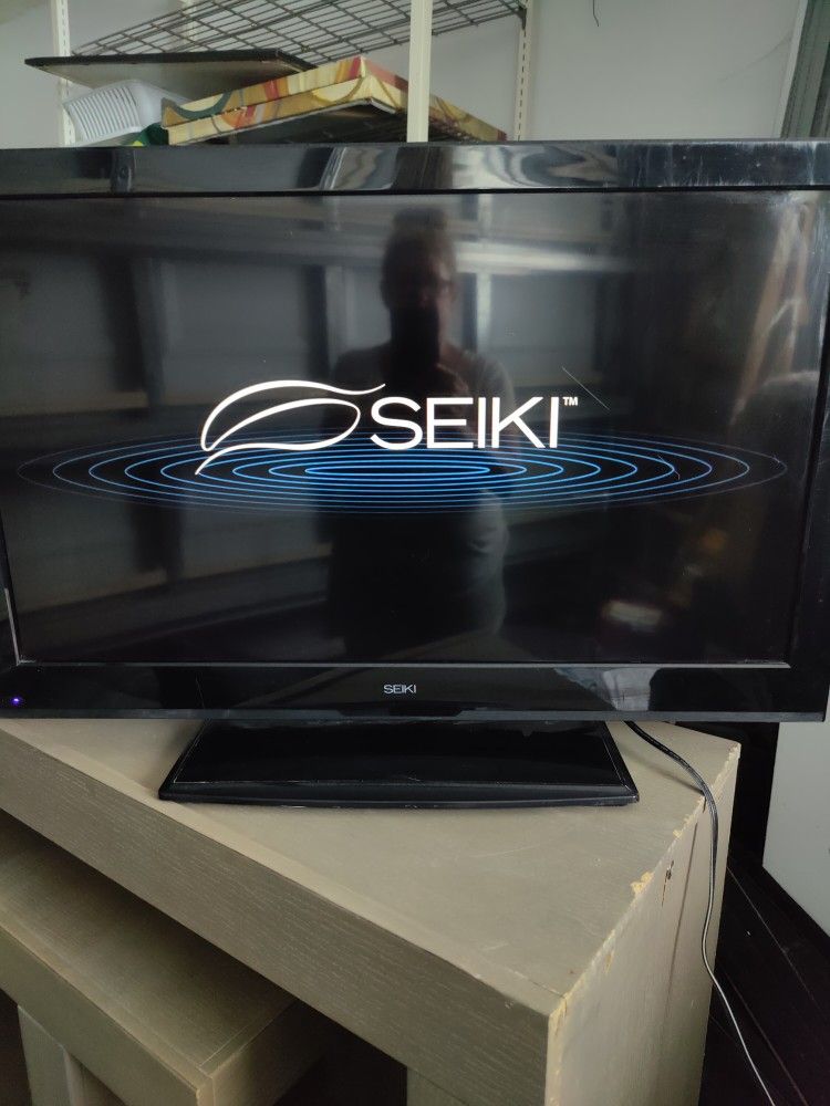 32 Inch TV